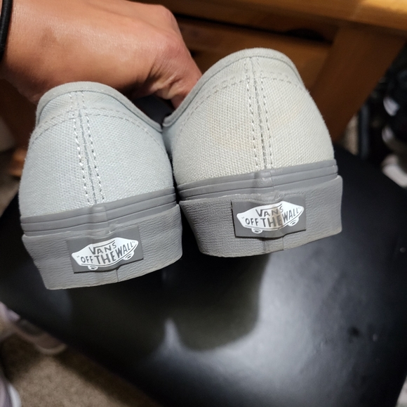 GRAY vans - Picture 3 of 5